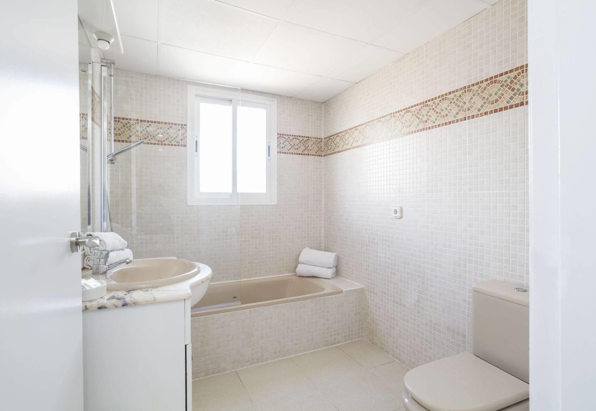 Apartamentos Intersalou Priorat Kültér fotó
