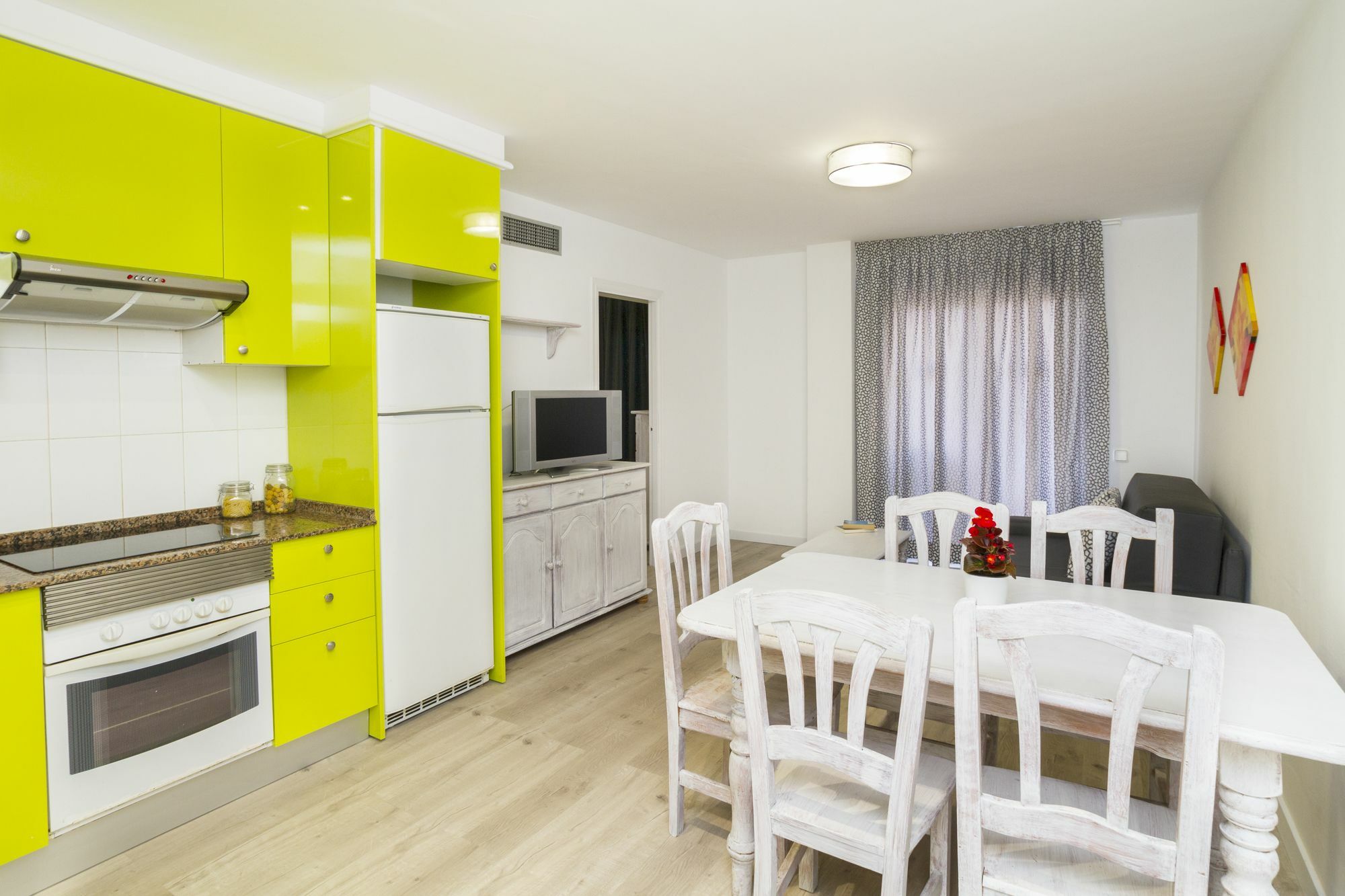 Apartamentos Intersalou Priorat Kültér fotó