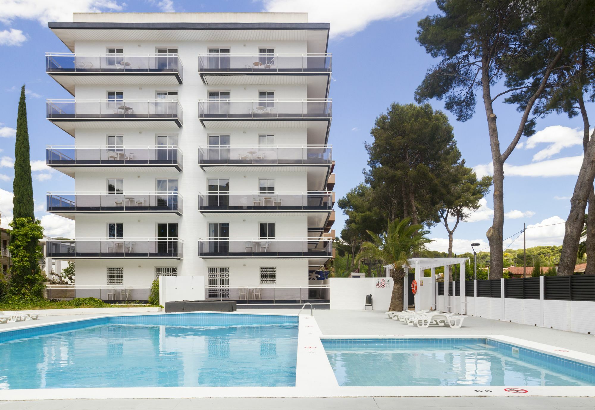 Apartamentos Intersalou Priorat Kültér fotó